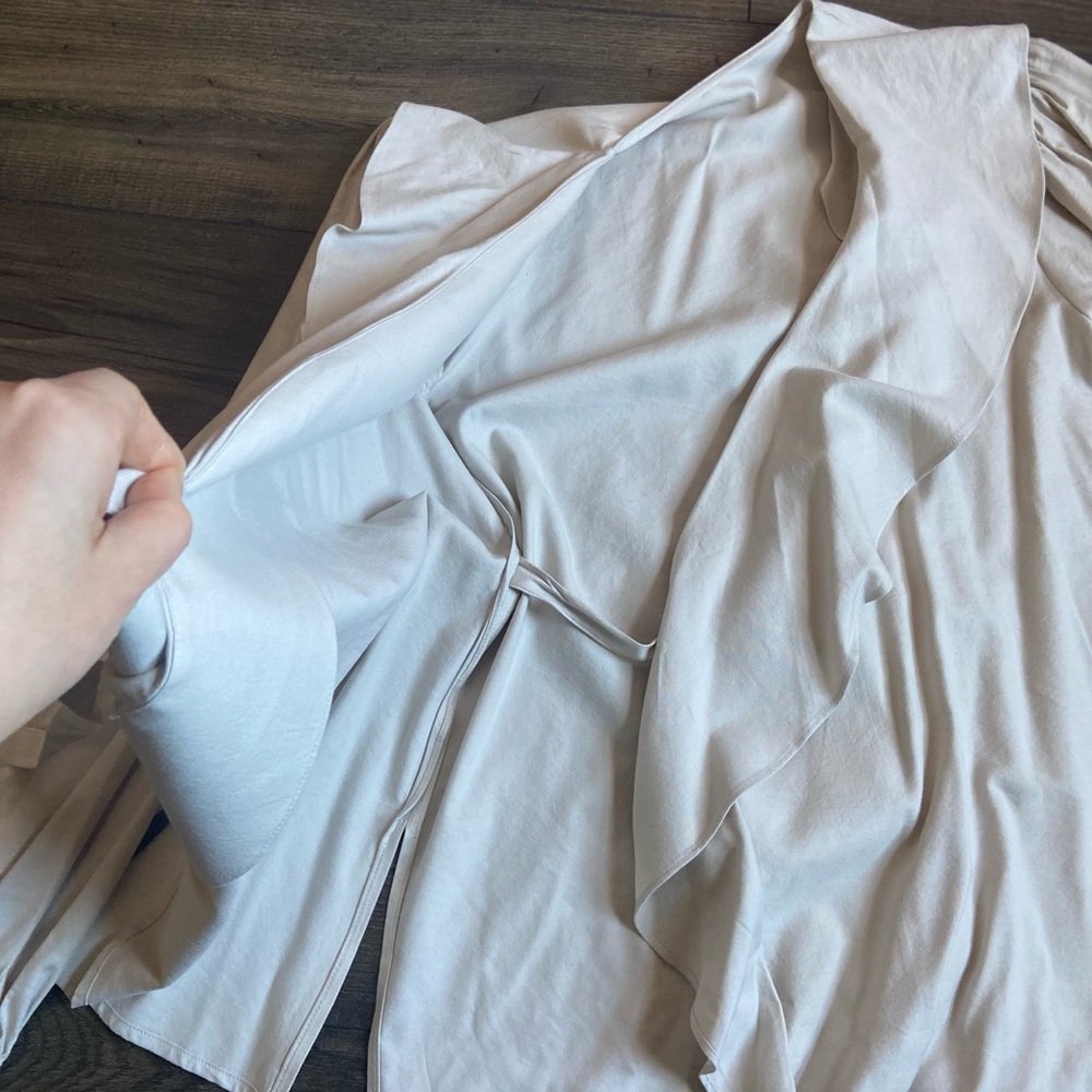 Ruffle Wrapped Blouse M/L - Picture 3 of 8